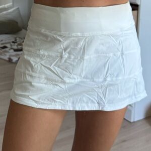Lululemon white skirt size 6